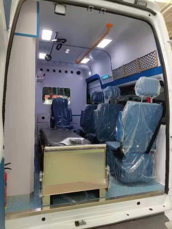 上海救护车送江苏南京病人转院